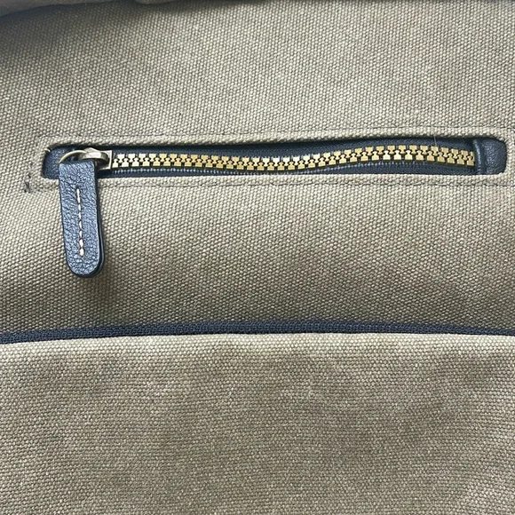 Cocoon Canvas Laptop Backback - Picture 3 of 11